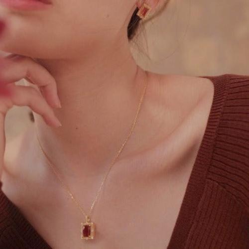 Vintage Red Agate Framed Pendant Necklace featuring a genuine rectangular red agate stone set within a textured gold vermeil frame on a delicate chain.