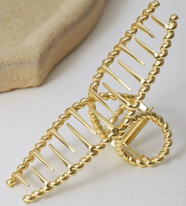 Minimalist Twisted Line Large Claw Hair Clip