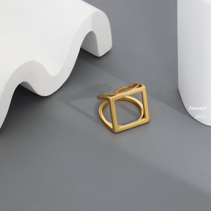 bold look square ring