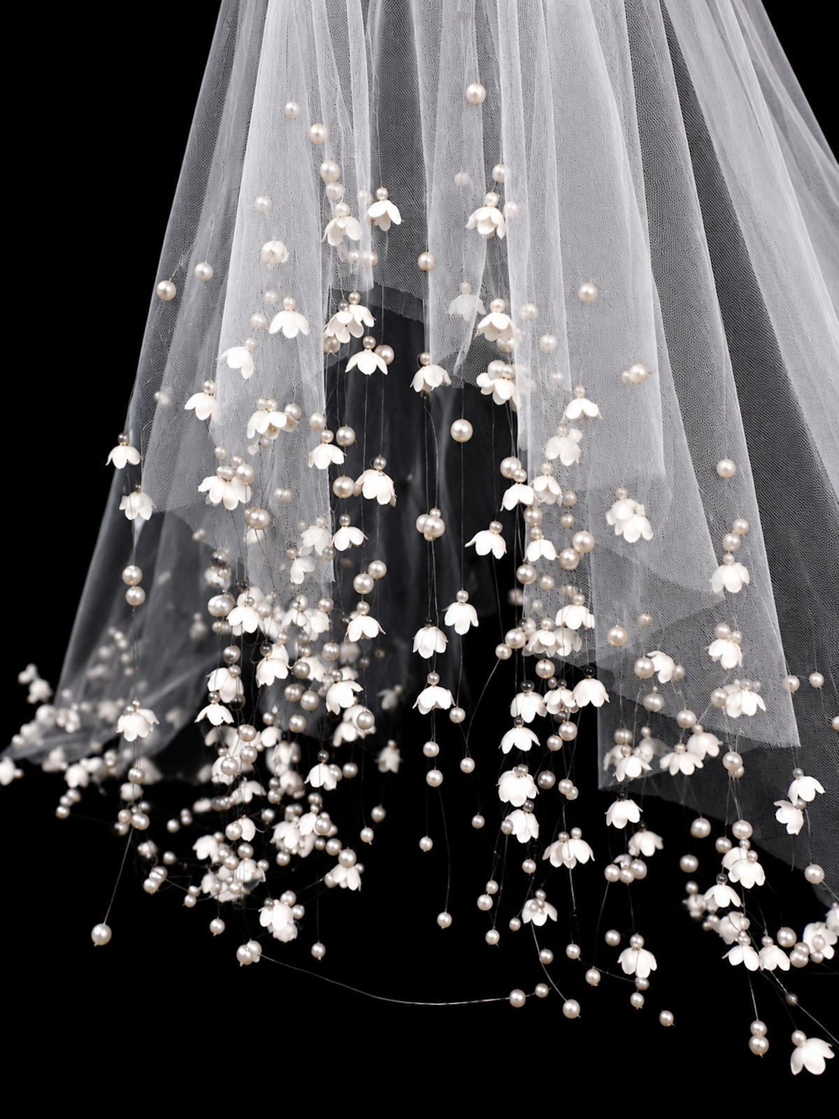 Cascading Lily of the Valley Pearl Bridal Veil