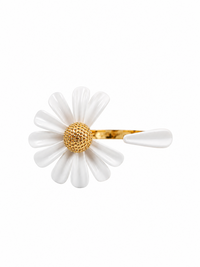 Luminous white daisy flower open ring with textured centre and delicate asymmetrical petal design.