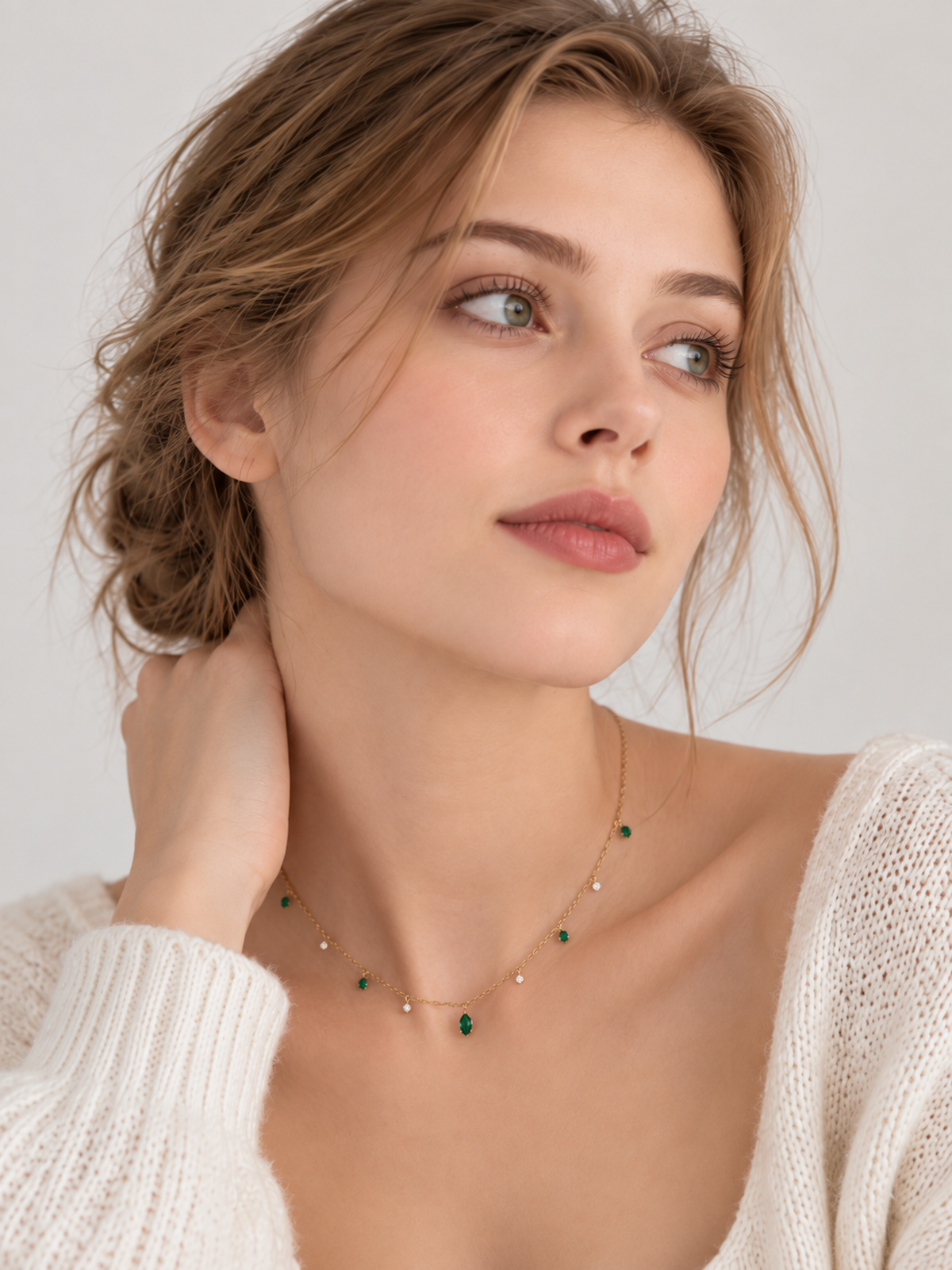 Vintage Emerald Dewdrop Delicate Necklace