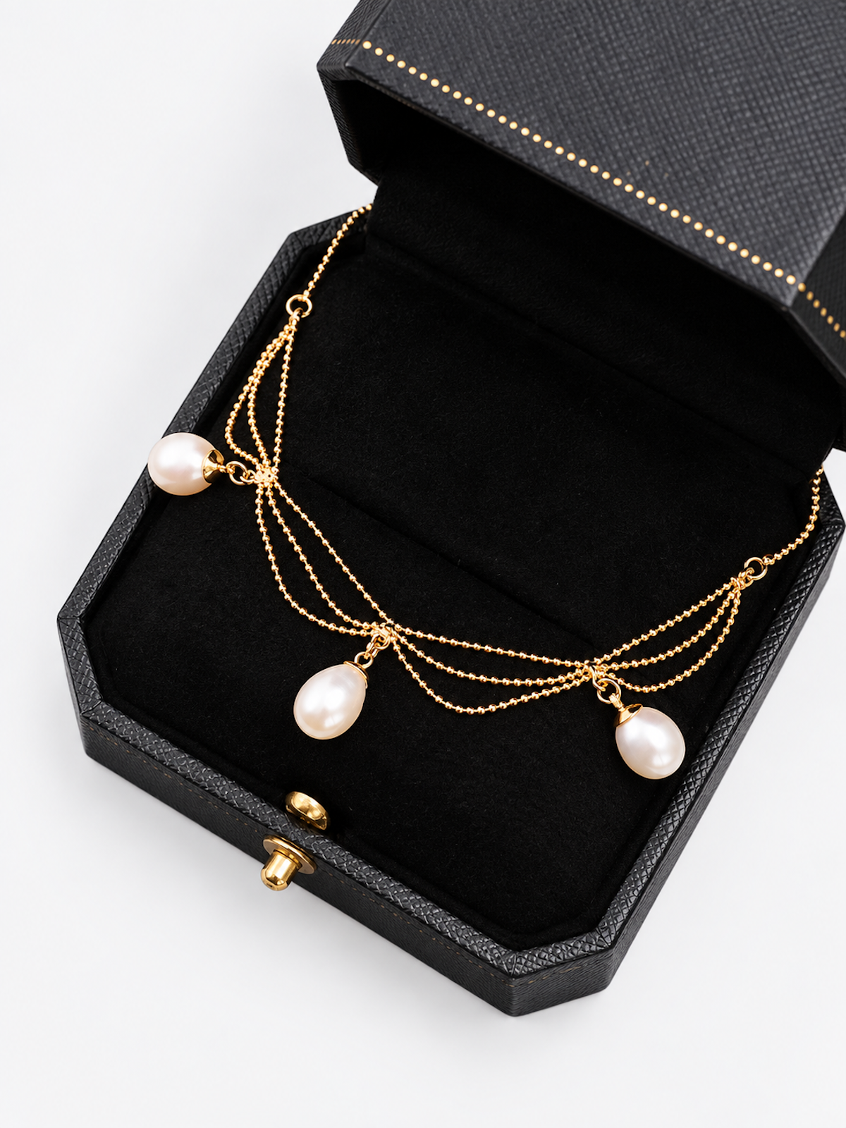 Lace Style Freshwater Pearl Necklace