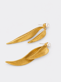 Golden cascading leaf earrings with layered curved leaves and white pearl studs.