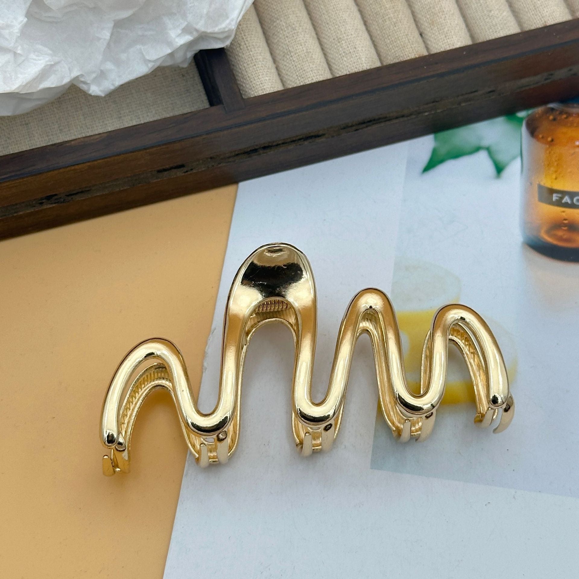 Geometric Wave Line Large Claw Hair Clips-3 colors