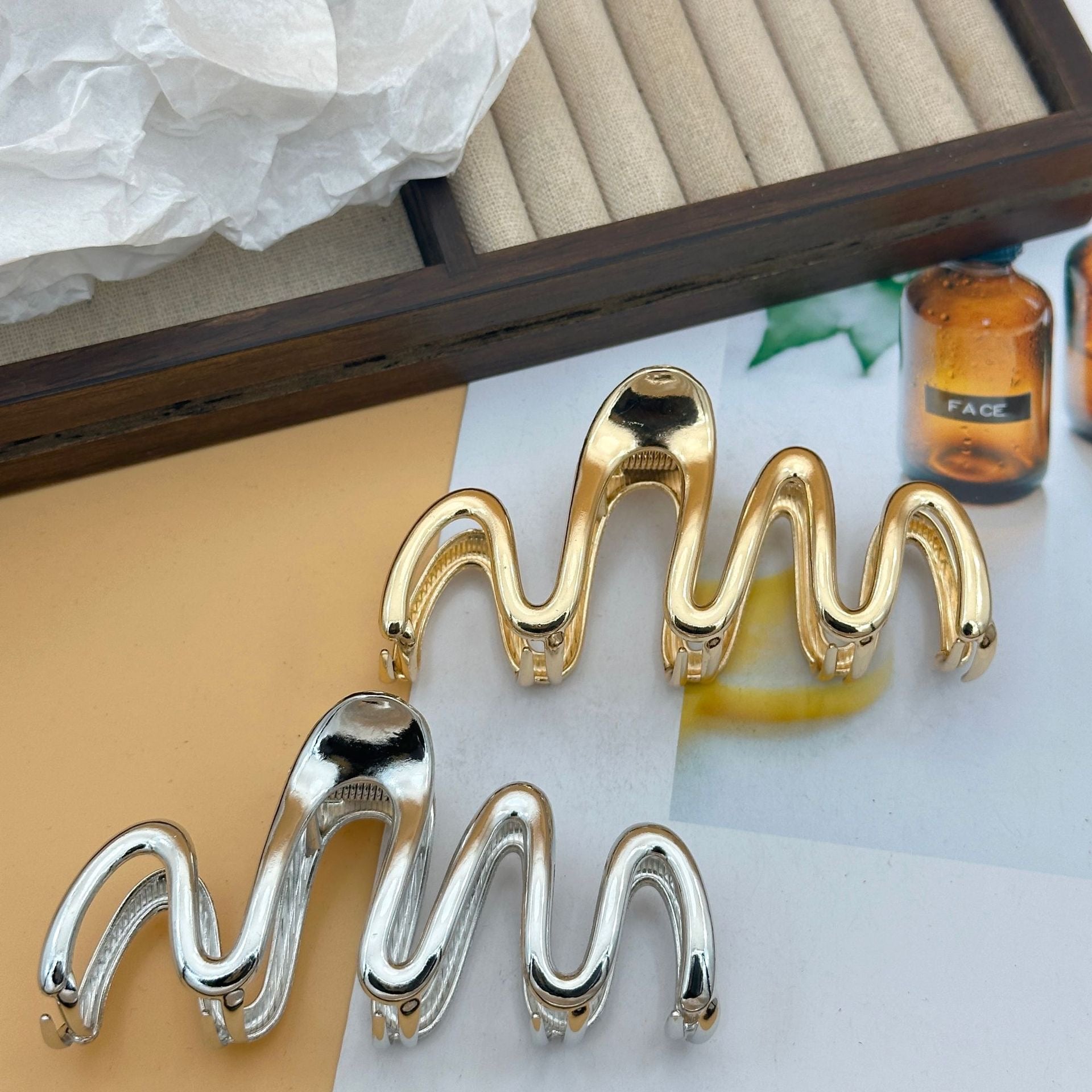 Geometric Wave Line Large Claw Hair Clips-3 colors