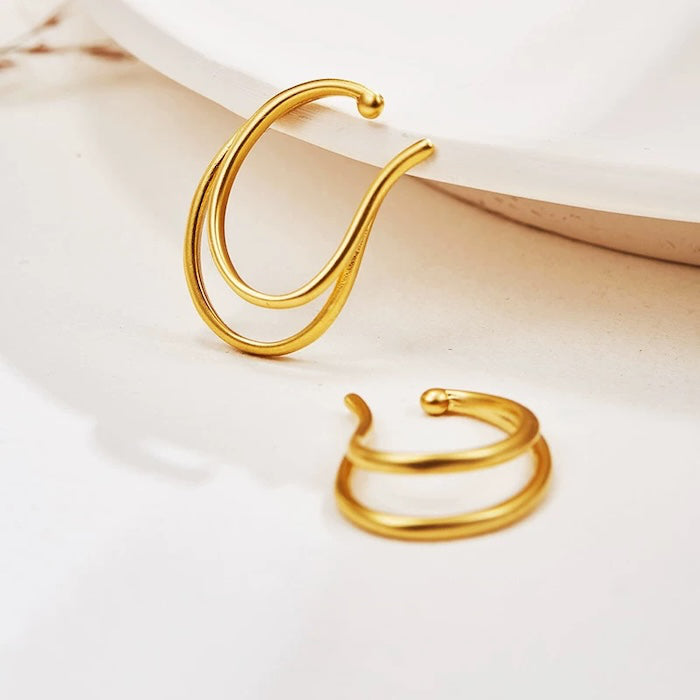 Minimalist Double Circle Matte Ear Cuff – One Piece