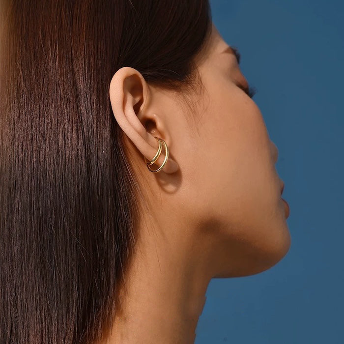 Minimalist Double Circle Matte Ear Cuff – One Piece