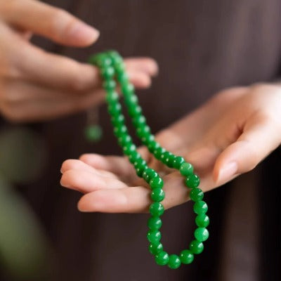 Timeless Vivid Green Jade Beads Necklace