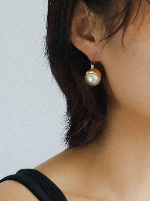 Chic Pearl Drop Earrings