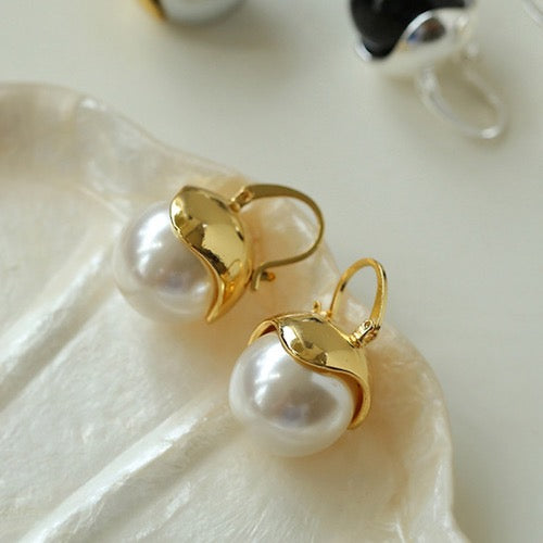 Chic Pearl Drop Earrings