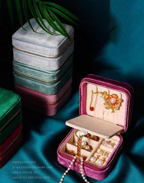 Portable Velvet Travel Jewelry Box
