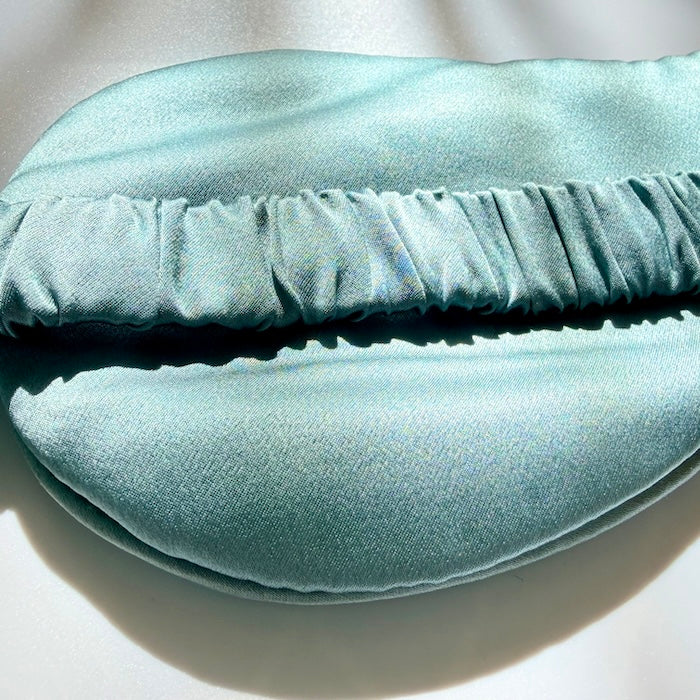 Oversized 22mm Mulberry Silk Sleep Mask in luxurious mulberry silk with premium gift box, designed for travel, relaxation, and enhanced light blockage.