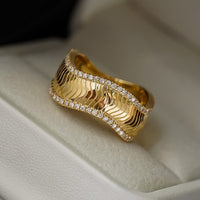 Luxurious Accordion Folds Textured Ring