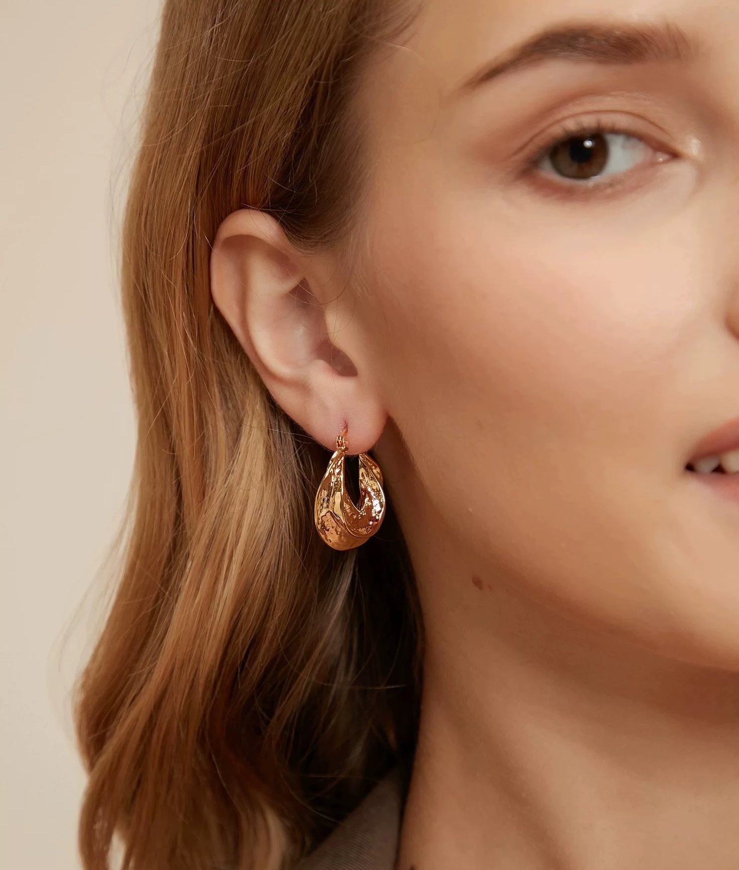 Hammered Gold Hoop Earrings – Modern Vintage Style