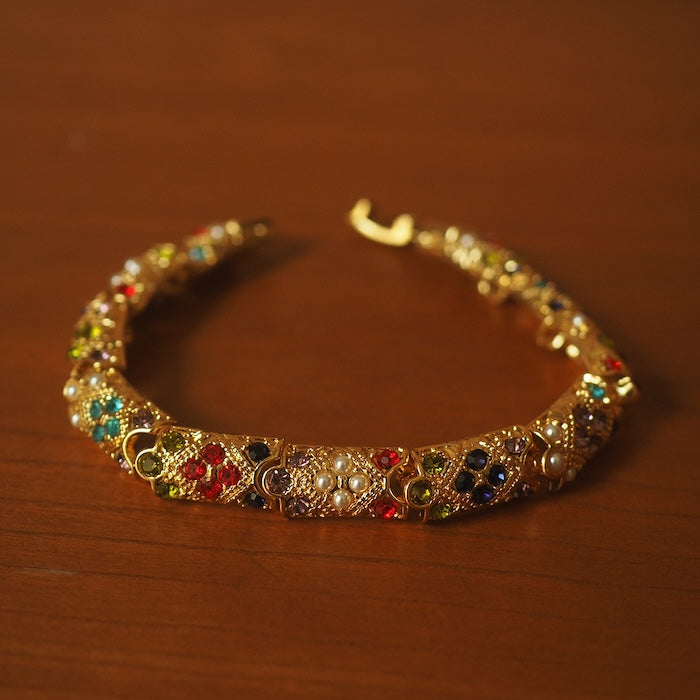 Vintage-Inspired Dazzling Kaleidoscope Bracelet