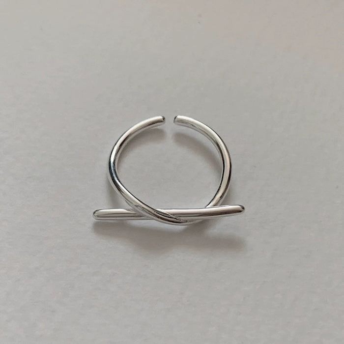 Minimalist Knot Ring – 925 Sterling Silver