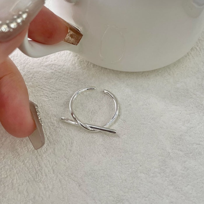 Minimalist Knot Ring – 925 Sterling Silver