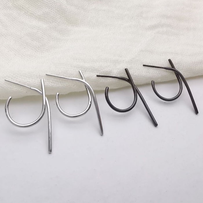 Minimalist Knotted Line Earrings – Silver n Black