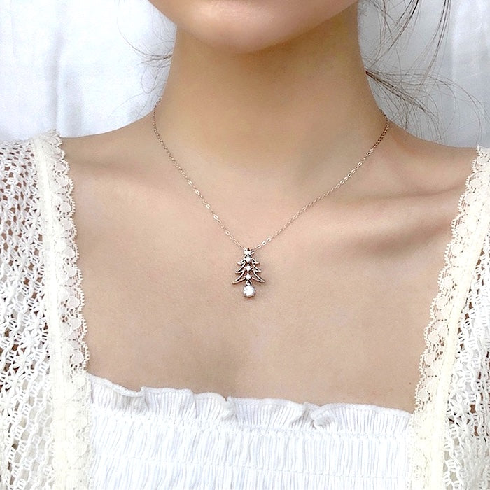 Dazzling Moissanite Christmas Tree Necklace