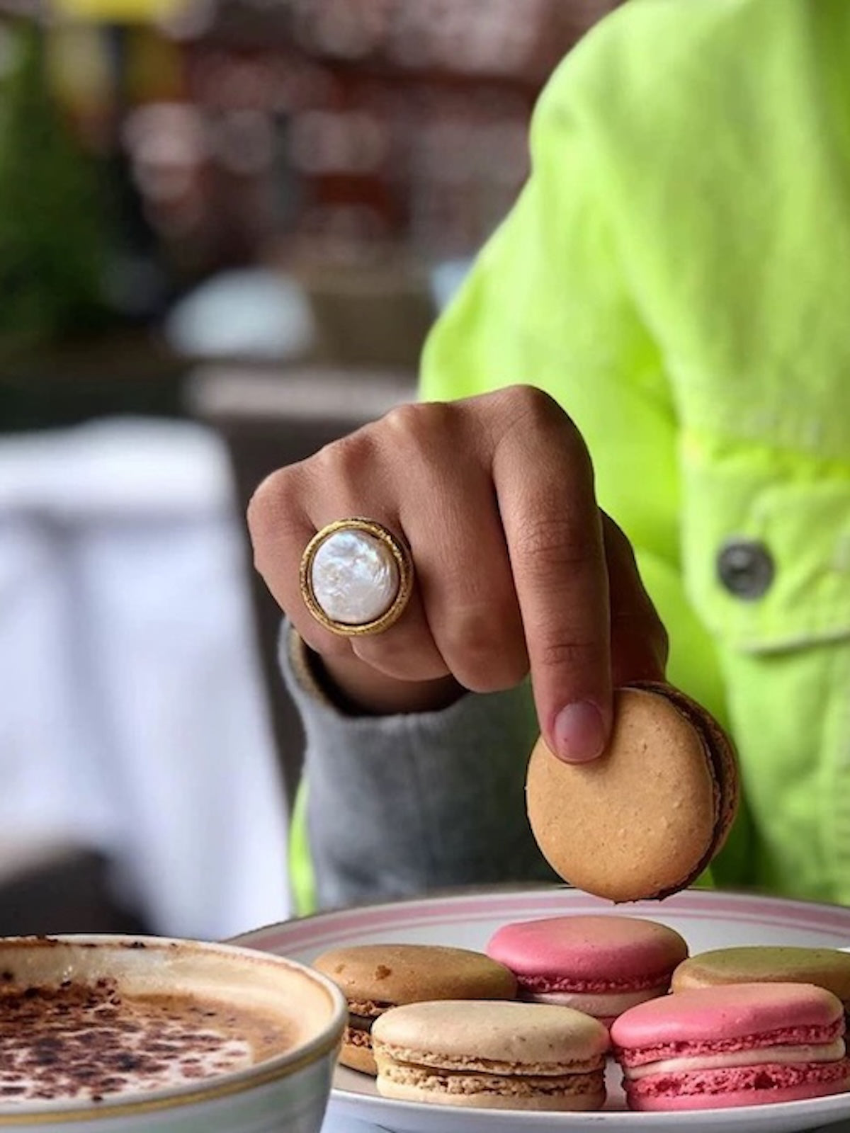 Vintage Mother of Pearl Dome Ring