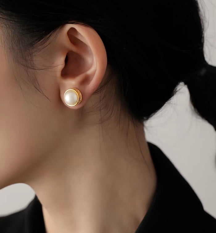 Luxe Pearl Halo Double-Sided Earrings