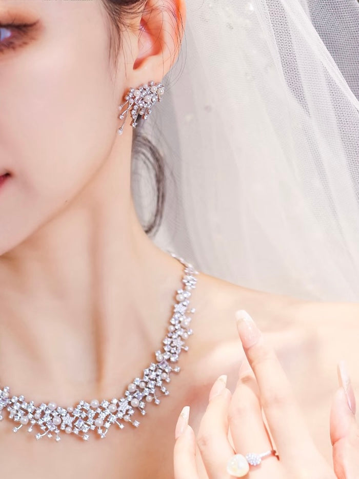 Bridal Shining Star Necklace & Earrings Set