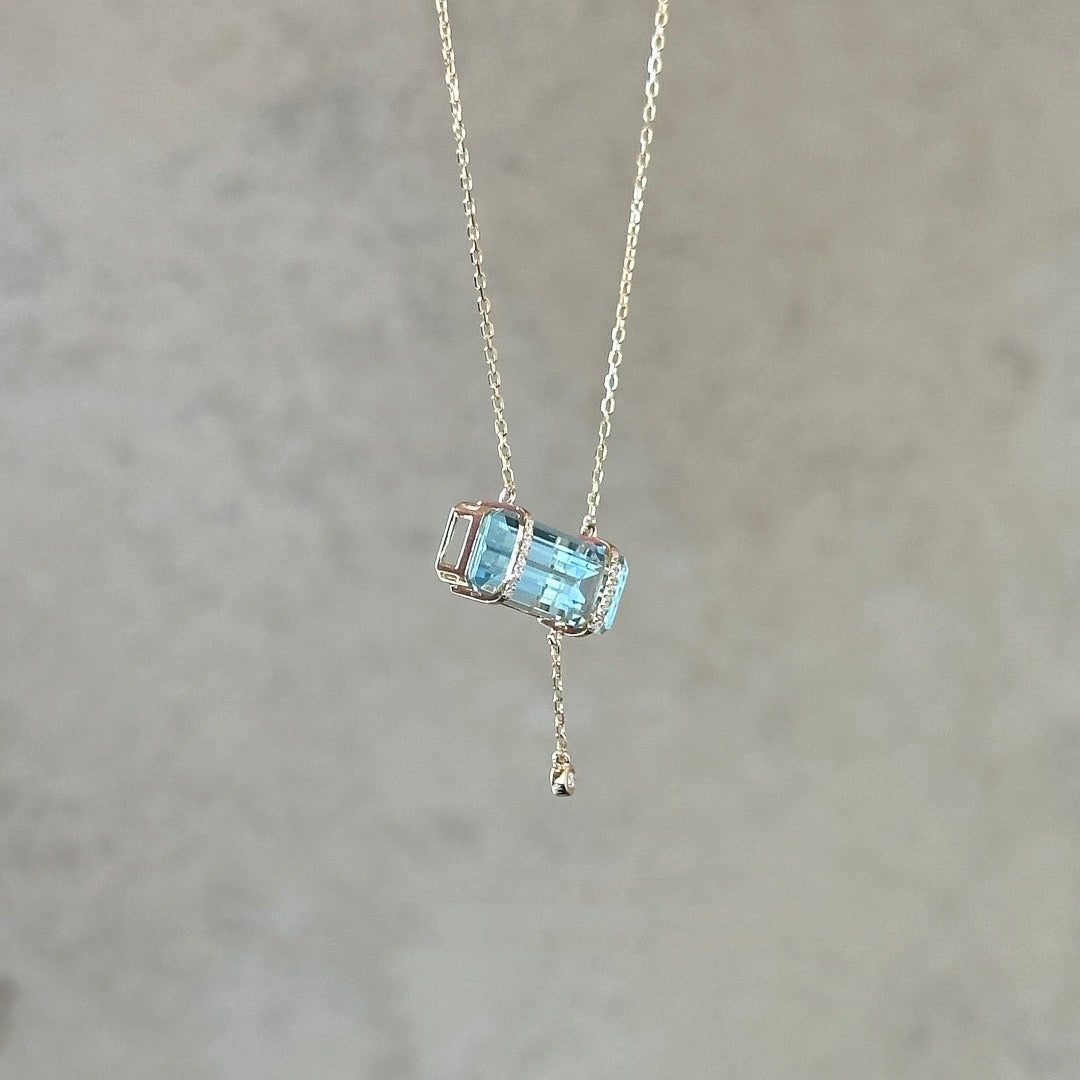 Sky Blue Ice Sugar Bar necklace