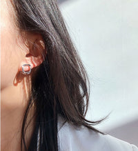 Minimalist Square Frame Ear Buttons