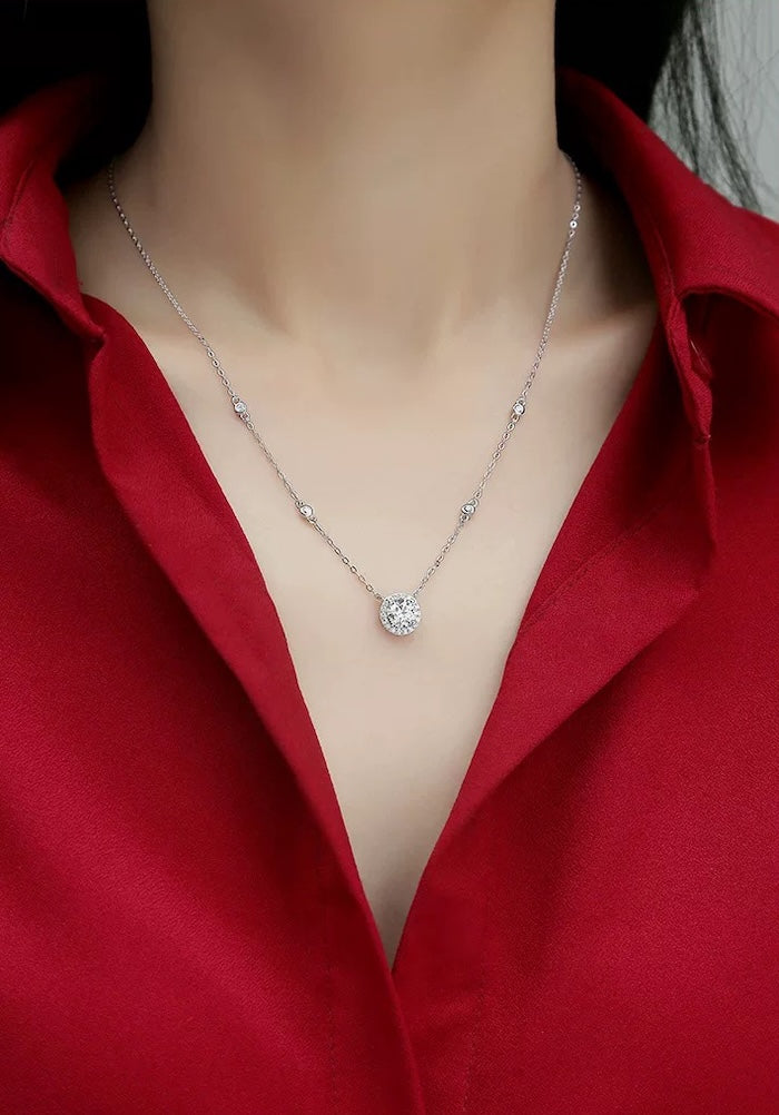 Star Halo Moissanite Necklace