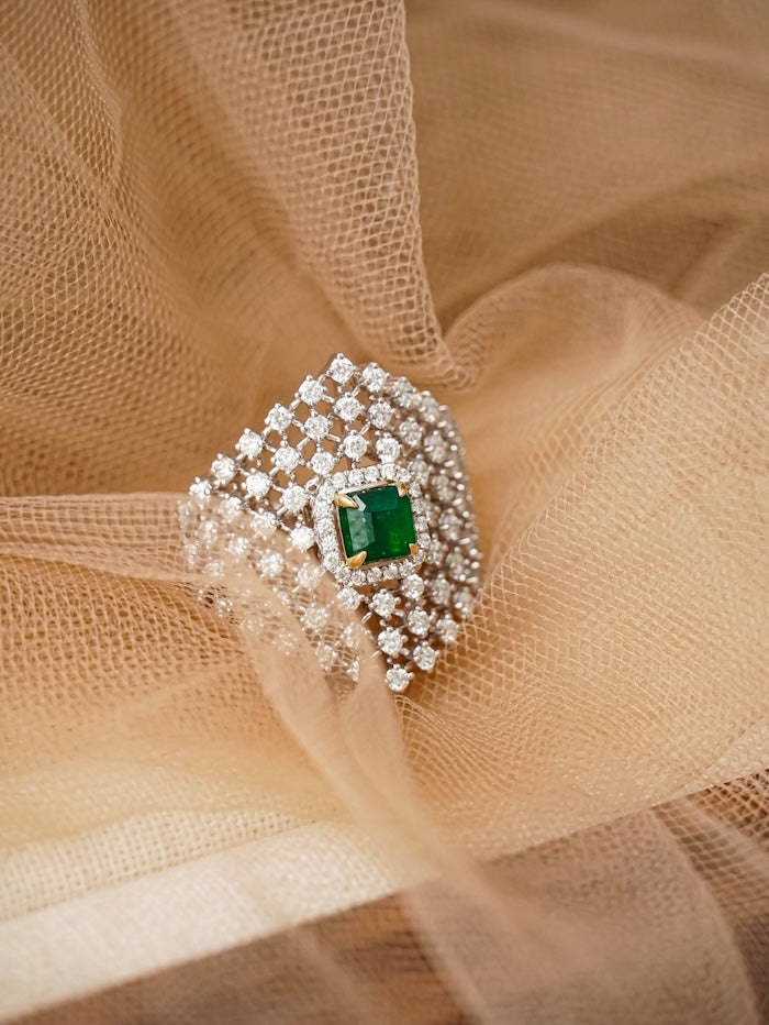 Chunky Shimmering Star Net Wide Ring