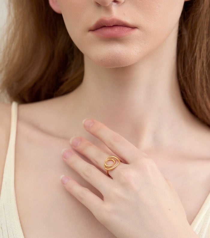 Minimalist Swirl Line Ring - Gold n Silver
