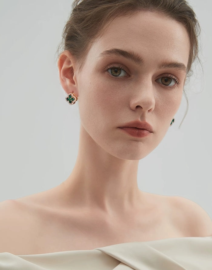 Turning Clover Jewelry Set – Lucky Four Leaf Design