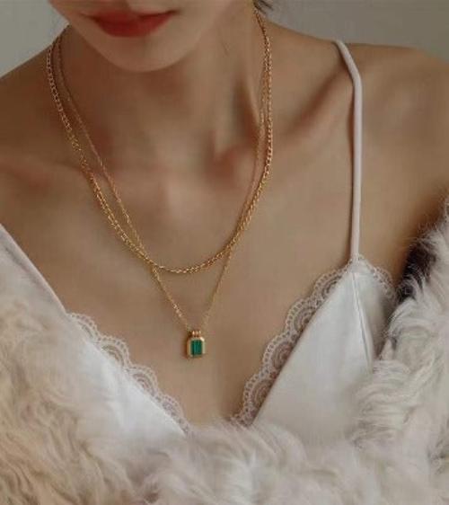 Minimalist Malachite Double Chain Necklace