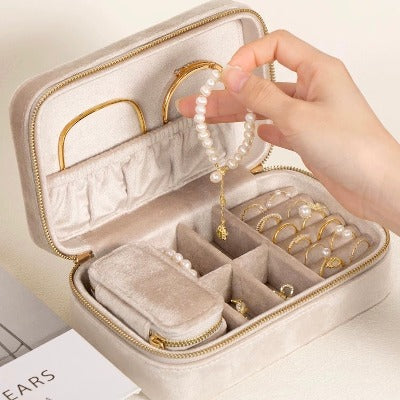 Duel Velvet Portable Jewelry Box - Milky Beige