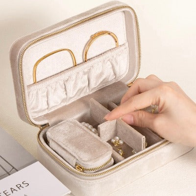 Duel Velvet Portable Jewelry Box - Milky Beige